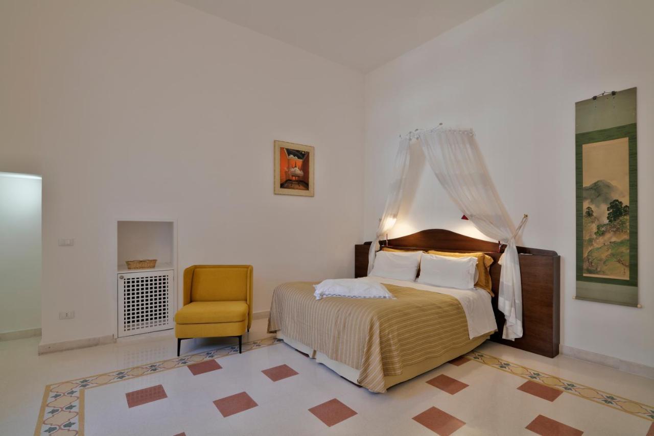 Palazzo Rollo Bed & Breakfast Lecce Bagian luar foto