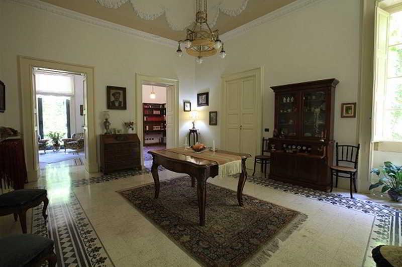 Palazzo Rollo Bed & Breakfast Lecce Bagian luar foto