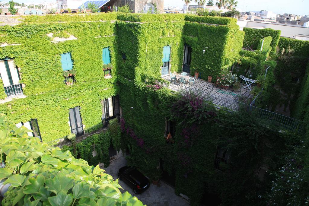 Palazzo Rollo Bed & Breakfast Lecce Bagian luar foto